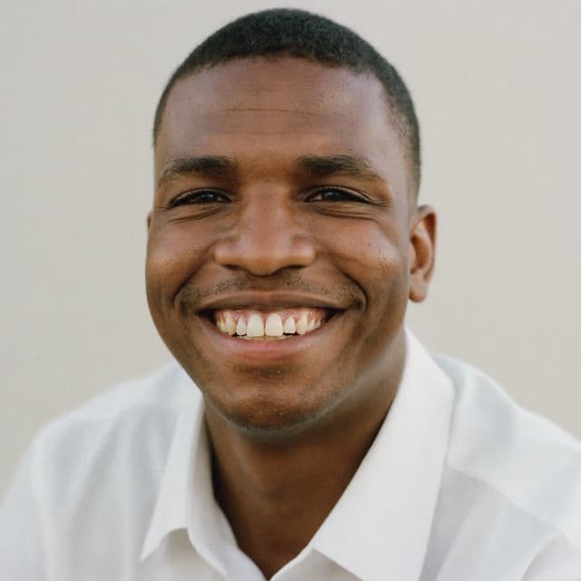 Portrait of Jordan Lee